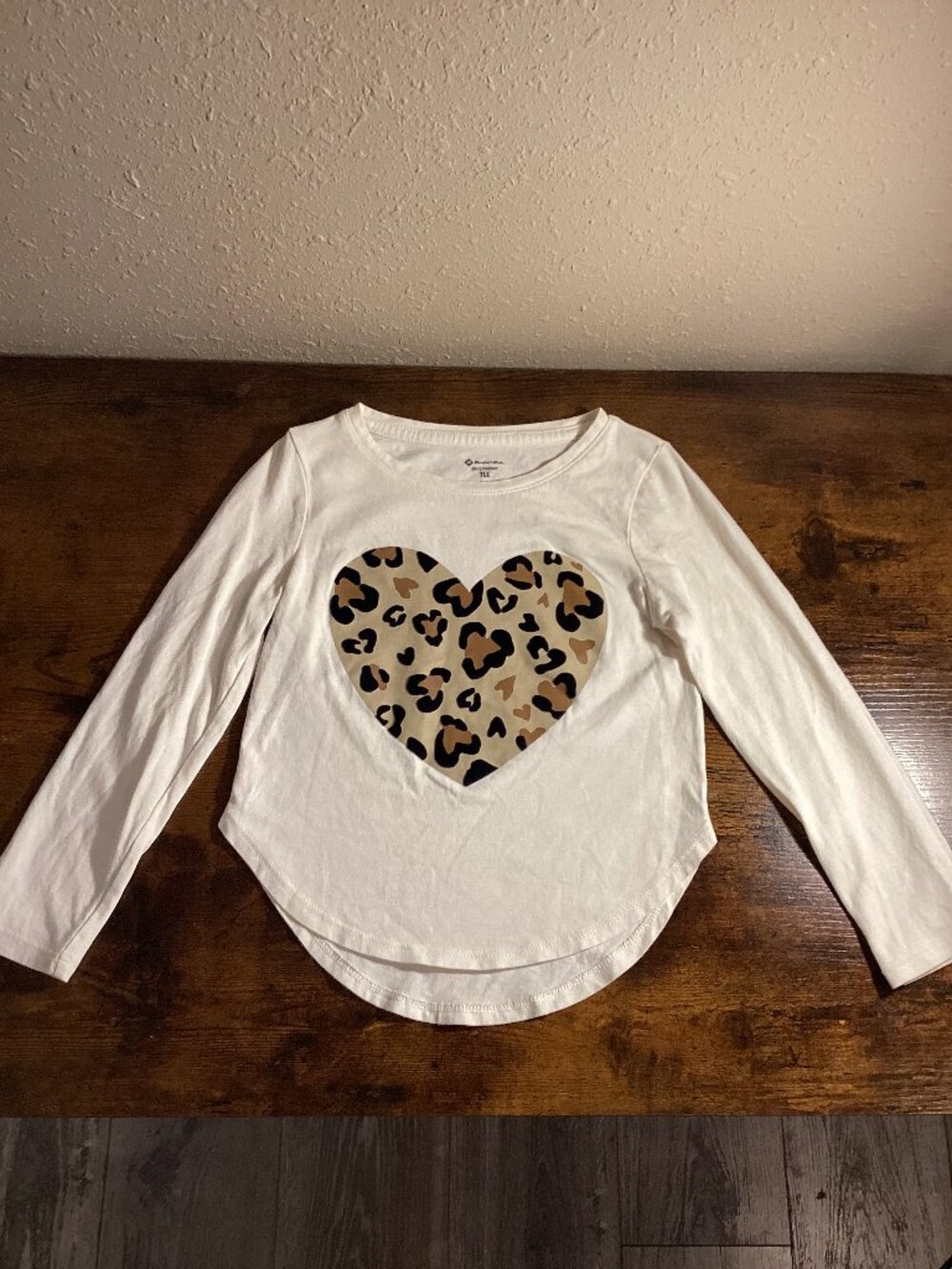 Girls Long Sleeve Leopard Heart Graphic Top